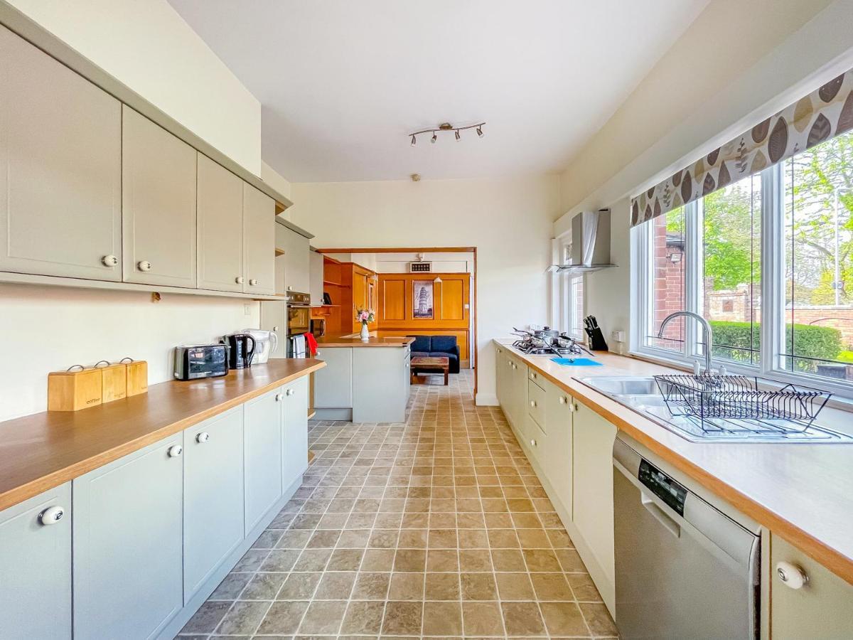 *Rg9Bc* For Your Most Relaxed & Cosy Stay + Free Parking + Free Fast Wifi * Лідс Екстер'єр фото